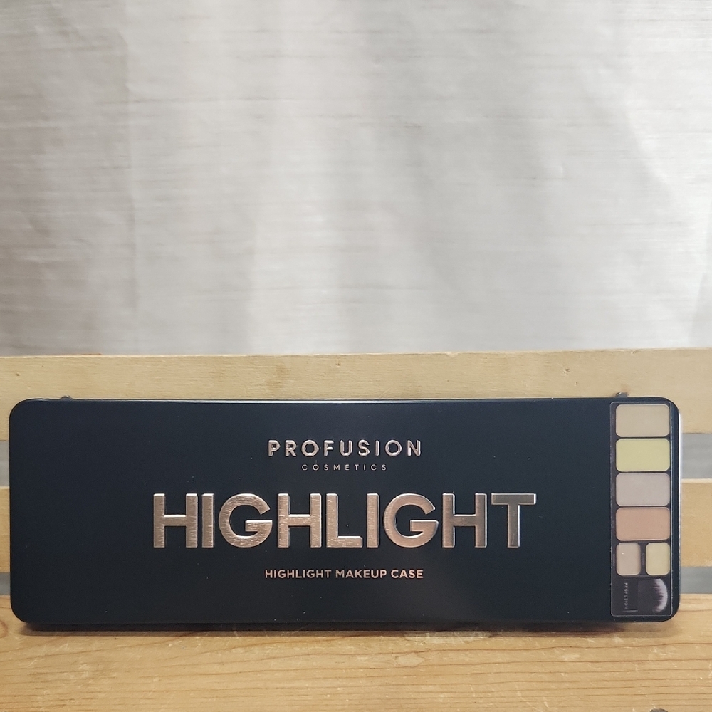 Profusion Cosmetics Highlight Makeup Palette